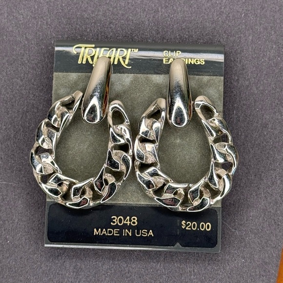 Vintage Crown Trifari Silver-Tone Chain Link Hoop Clip-On Earrings Style 3048 - Picture 8 of 9